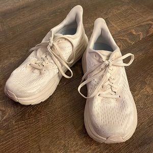 Hoka Clifton 8 Eggnog Size 9